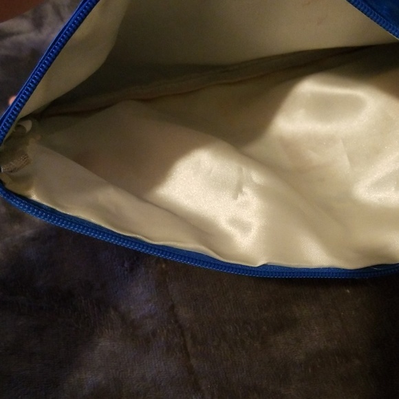 Small Bag - Picture 2 of 3